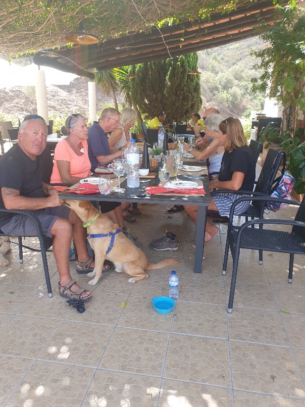 8 of us stayed for a very enjoyable lunch at the Ourique restaurant.